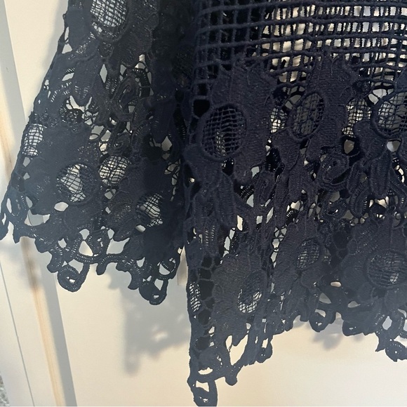EST 1946 Navy blue Lace Mesh Top. Women’s size small - Picture 4 of 6